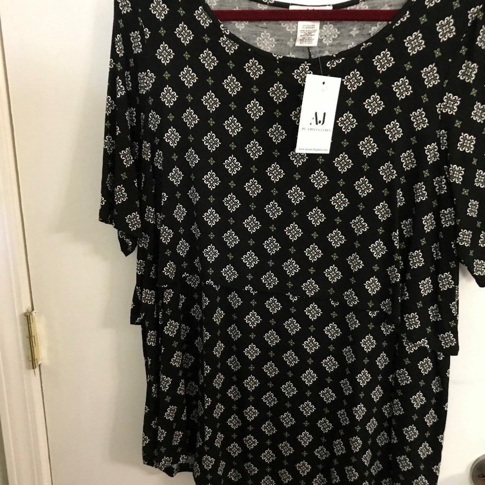 Black two tiered top
